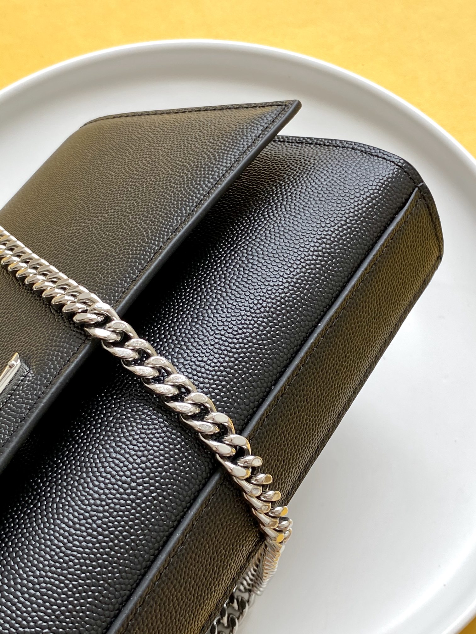 Saint Laurent Classic Chain Shoulder/Crossbody Bag for Women  in Black
