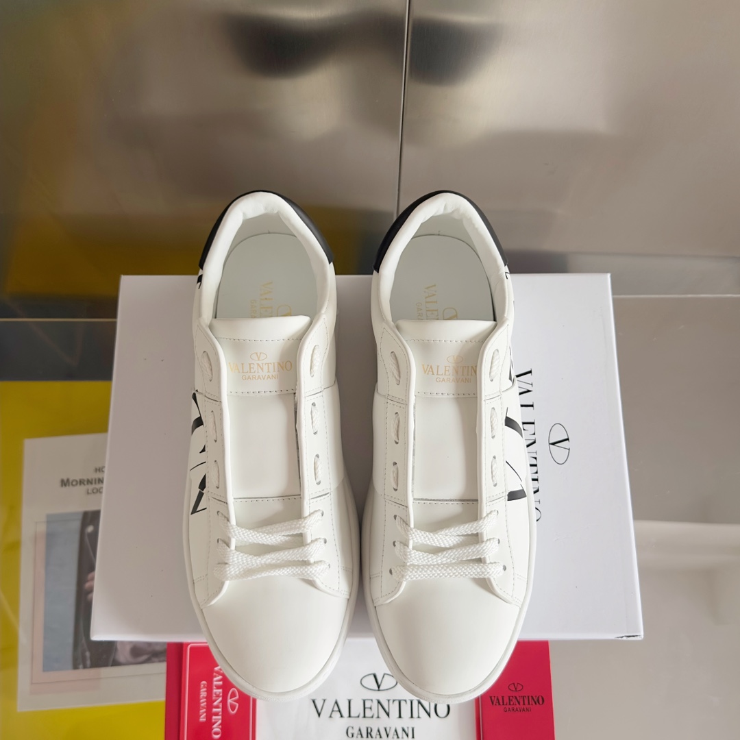 Valentino Rockstud Untitled Spike White Sneakers