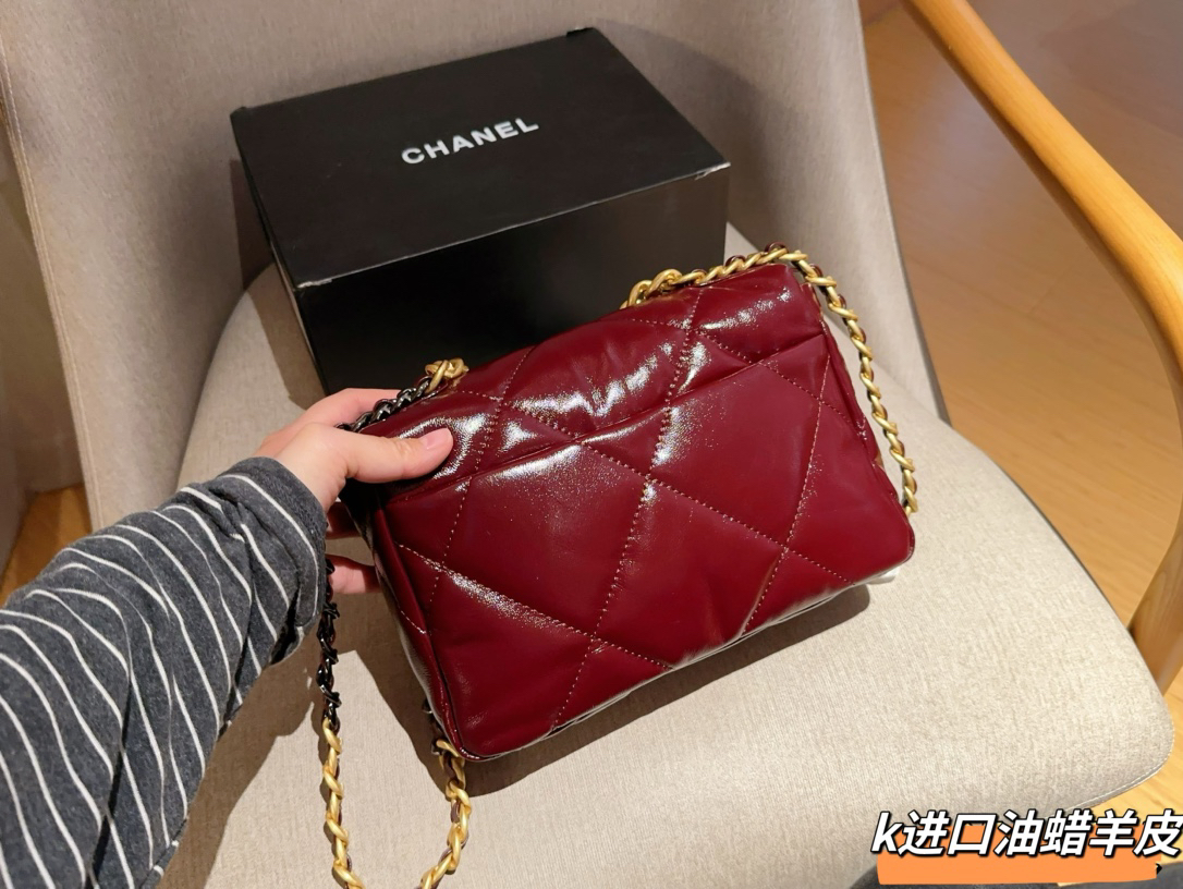 Chanel Oiled Wax Lambskin 19 Bag