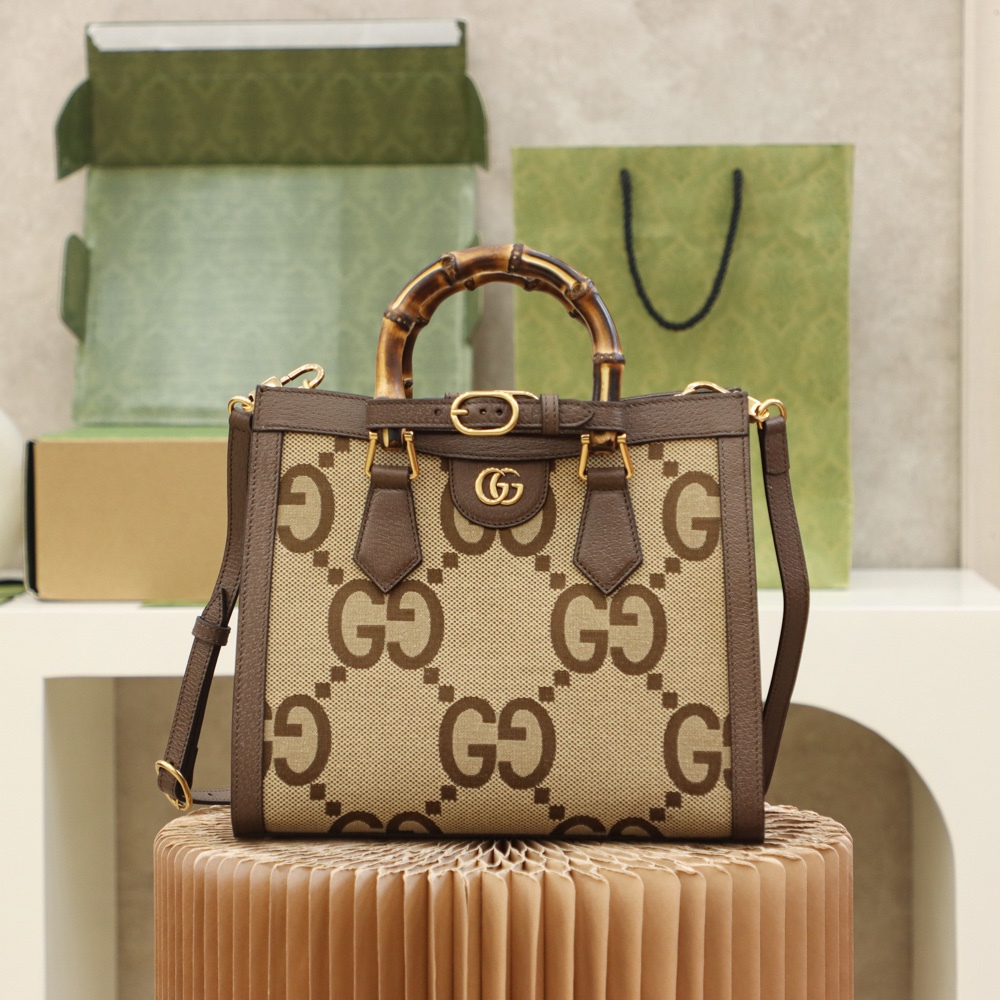 Gucci Classic Vintage-Inspired Leather Handbag