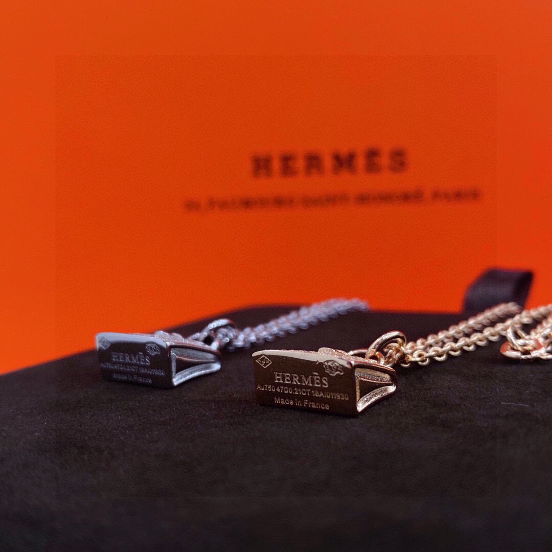 Hermès Kelly Bag Pendant Necklace