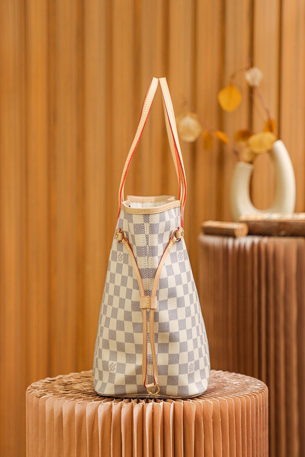 Louis Vuitton Versatile Leather Tote Bag