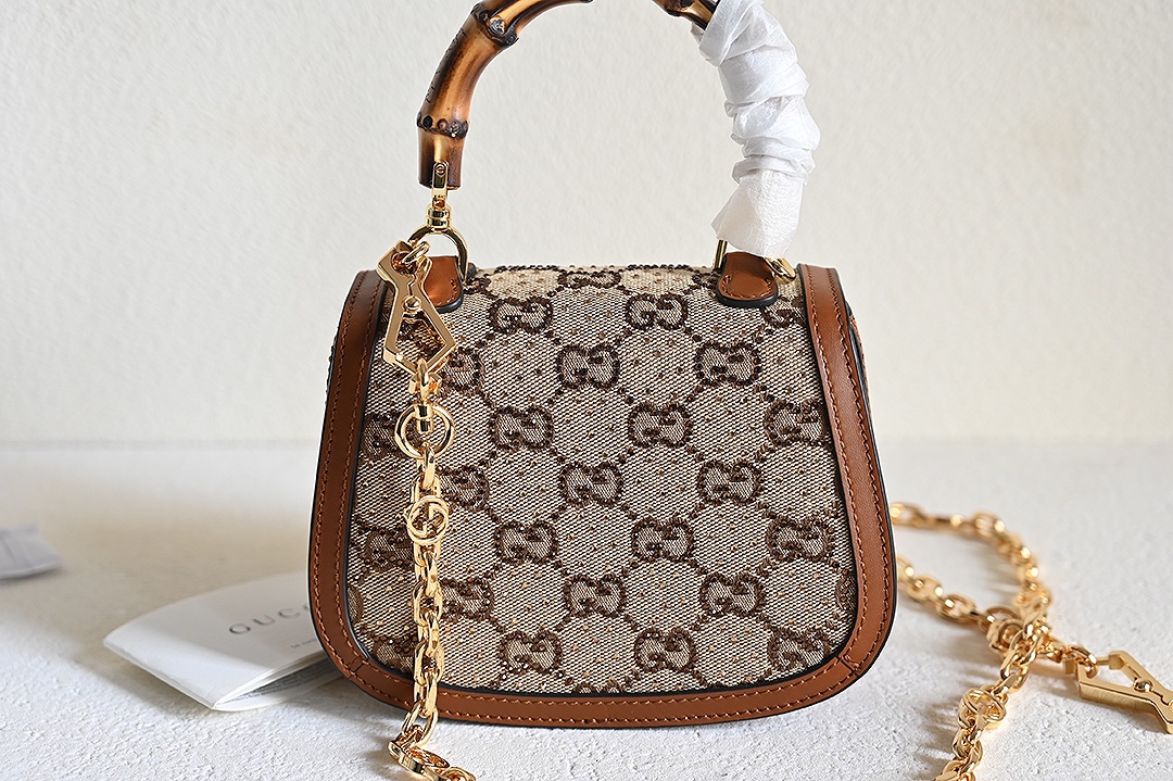 Gucci Classic Vintage-Inspired Leather Handbag