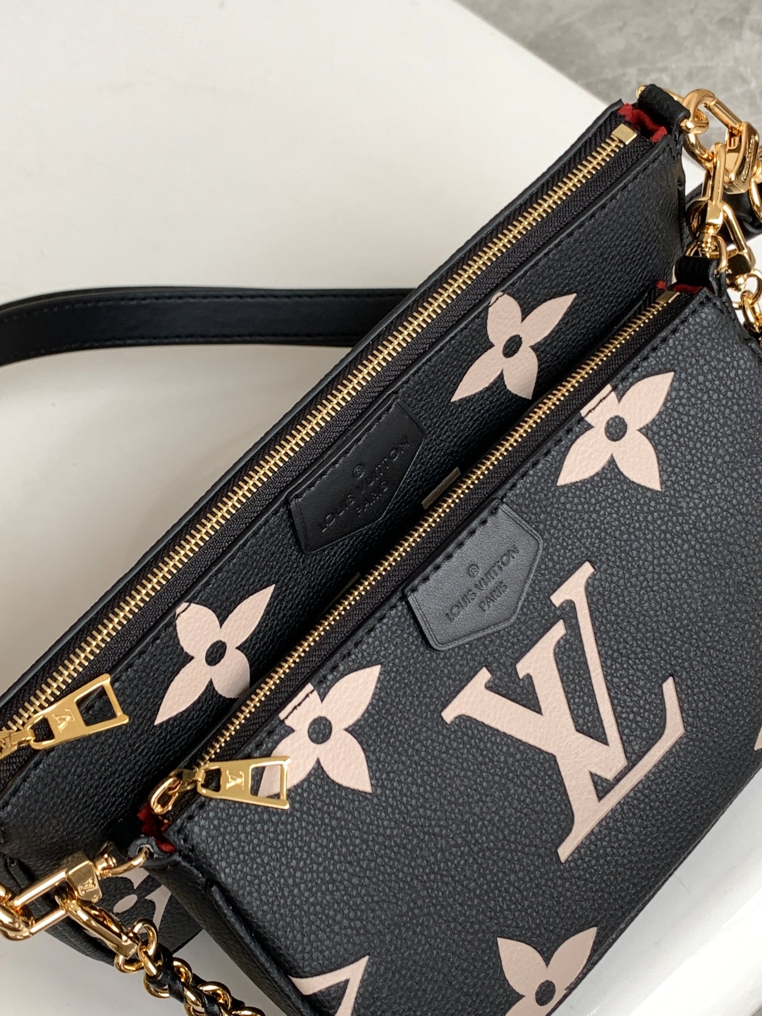 Louis Vuitton Classic Vintage-Inspired Crossbody/Shoulder Bag
