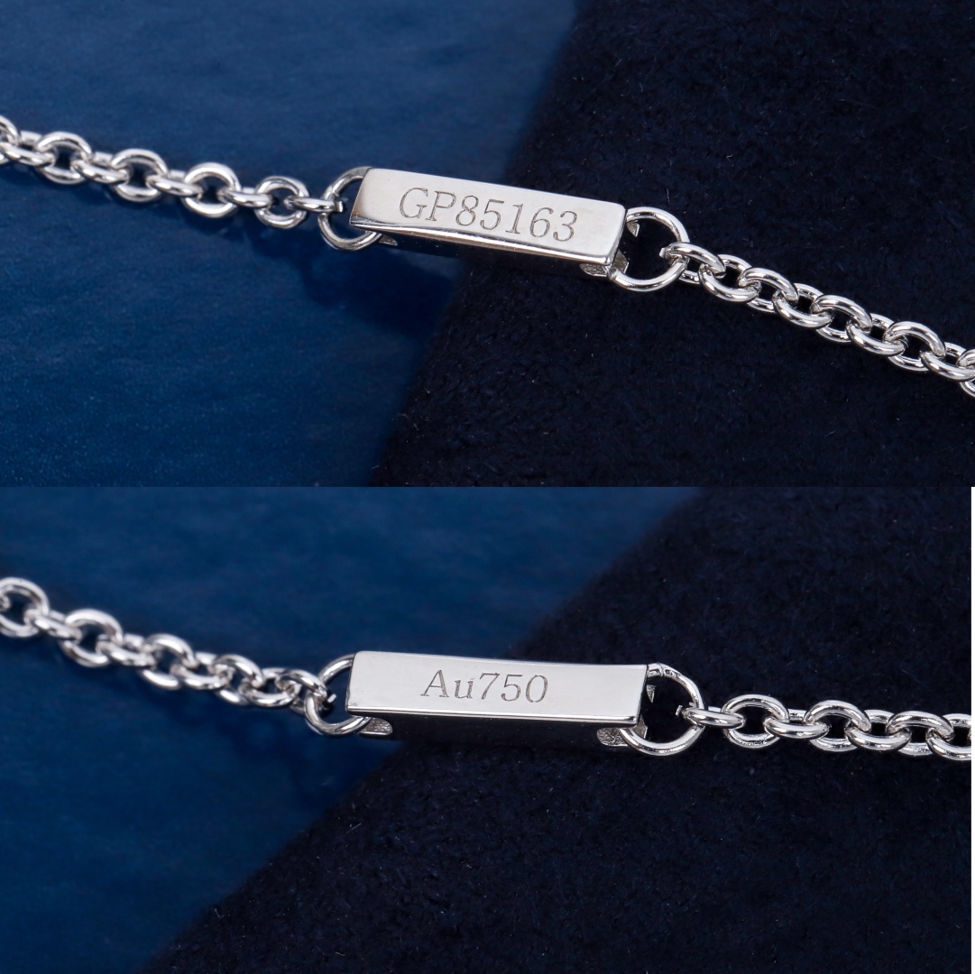 GRAFF CRISS Cross Diamond Pendant Necklace