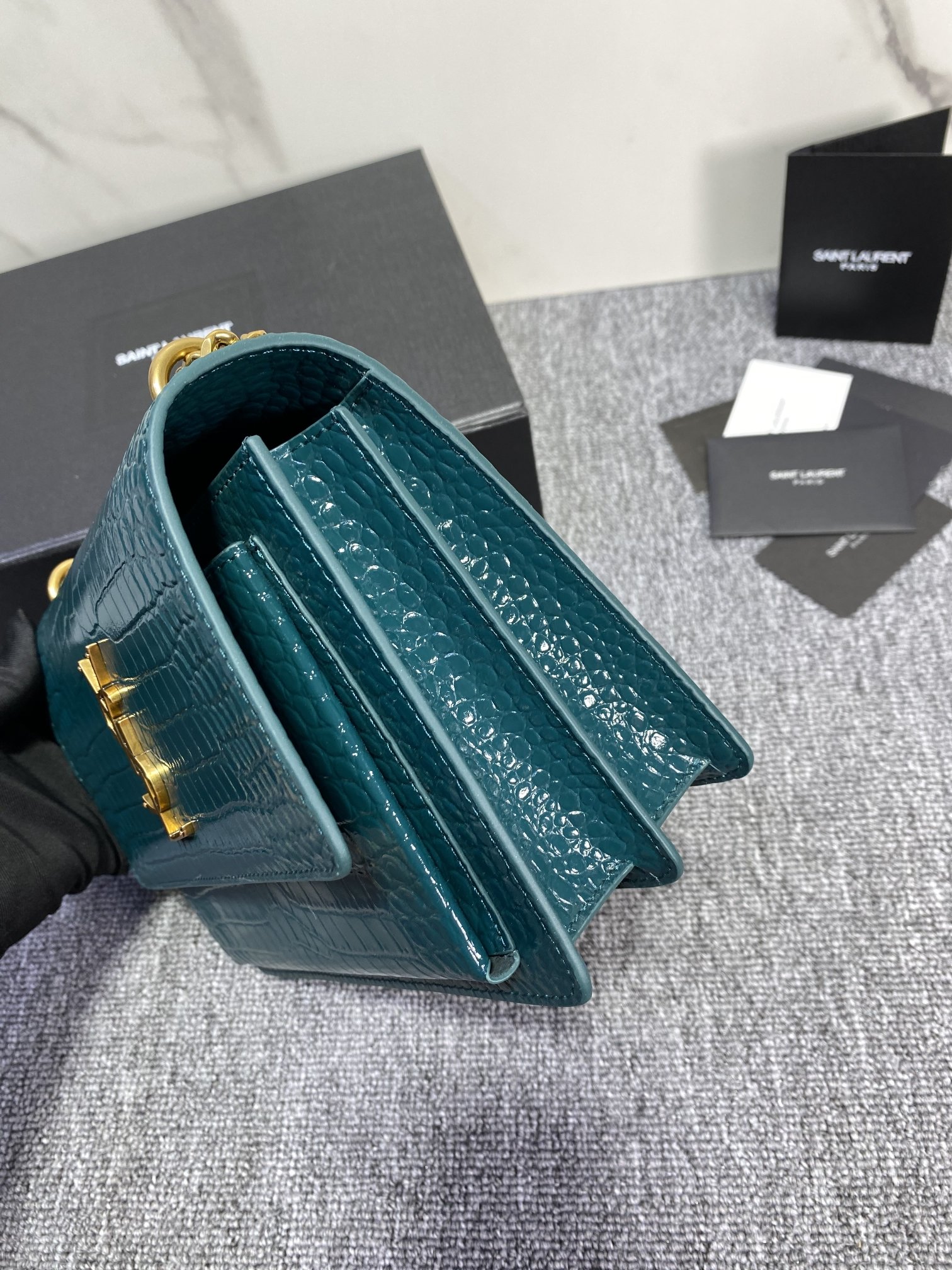 Saint Laurent Classic Chain Shoulder/Crossbody Bag for Women