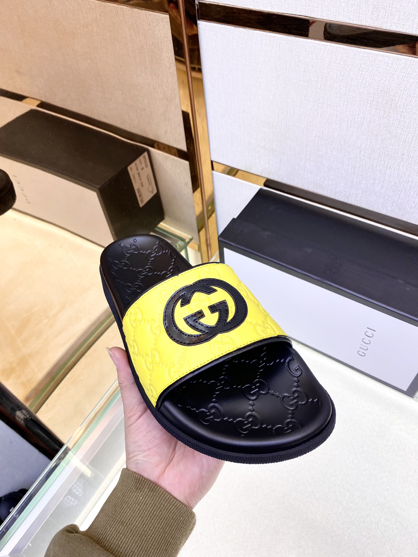 Gucci Casual Flat Sandals