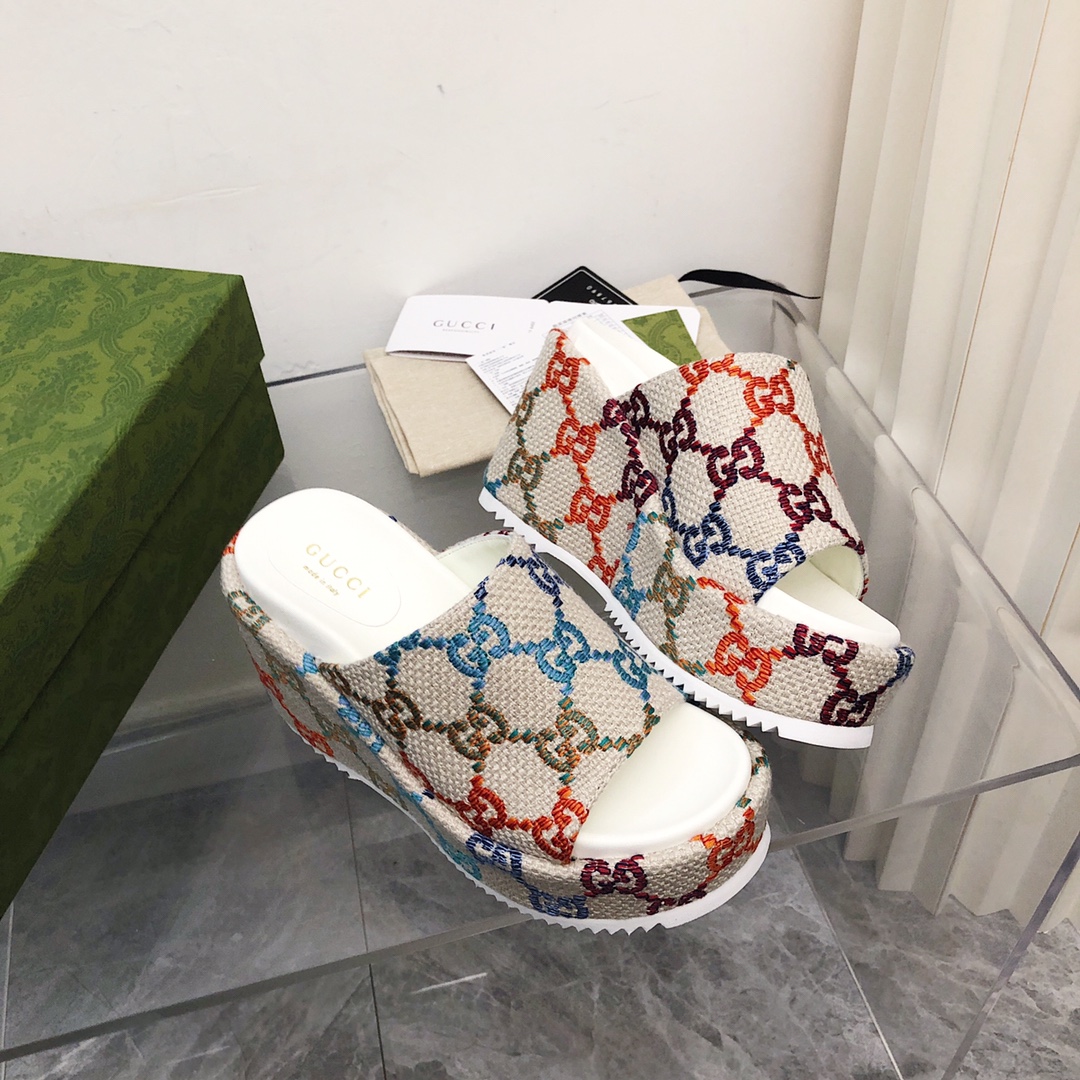 Gucci Thick-Soled Platform Slippers