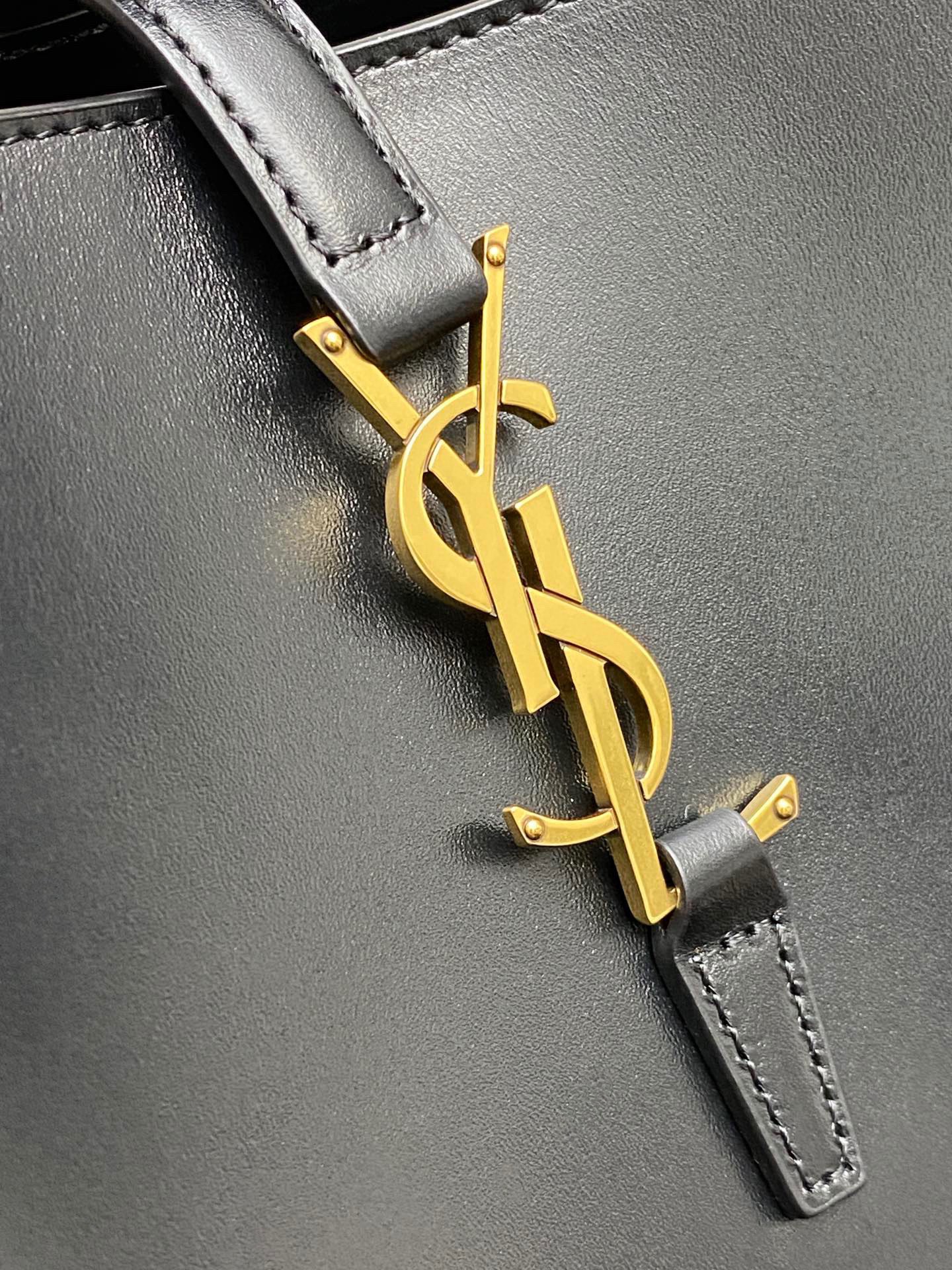 Saint Laurent Classic Leather Unique Crossbody & Shoulder Bag