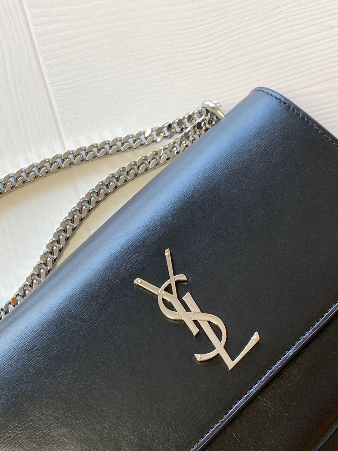Saint Laurent Classic Chain Shoulder/Crossbody Bag for Women  in Black