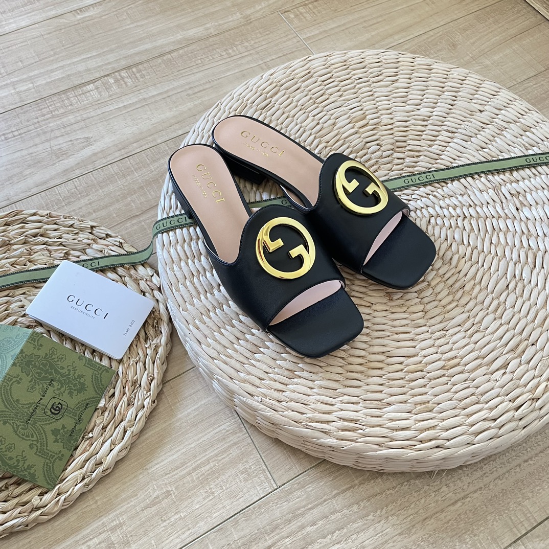 GUCCIOriginal big brand luxury goods 1:1 high-end quality top qualityGucci new buckle round G slippers/sandals