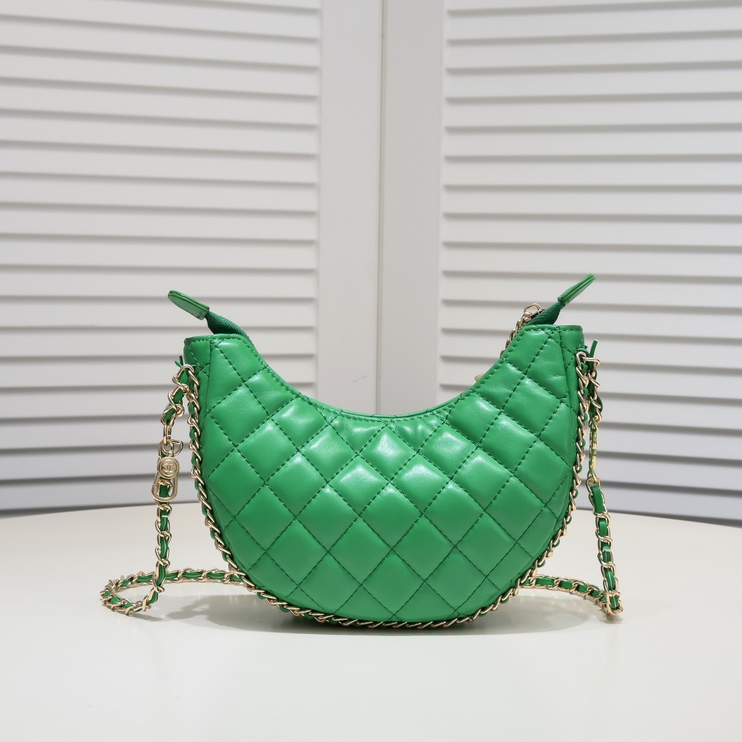 Chanel Lambskin Chain Undream Bag