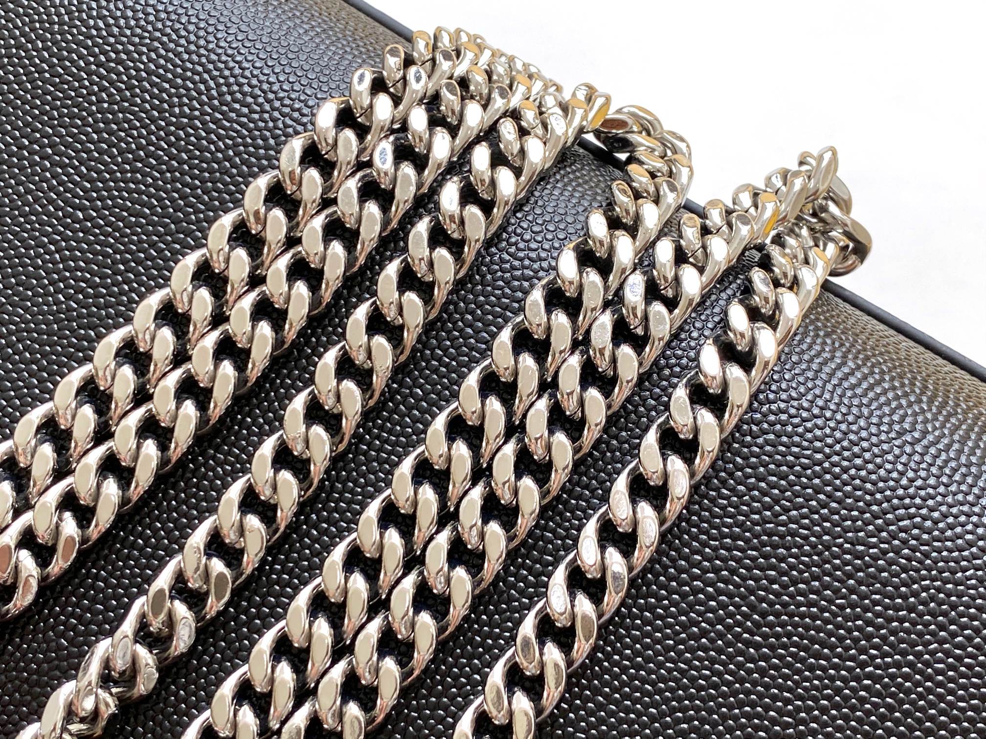 Saint Laurent Classic Chain Shoulder/Crossbody Bag for Women  in Black