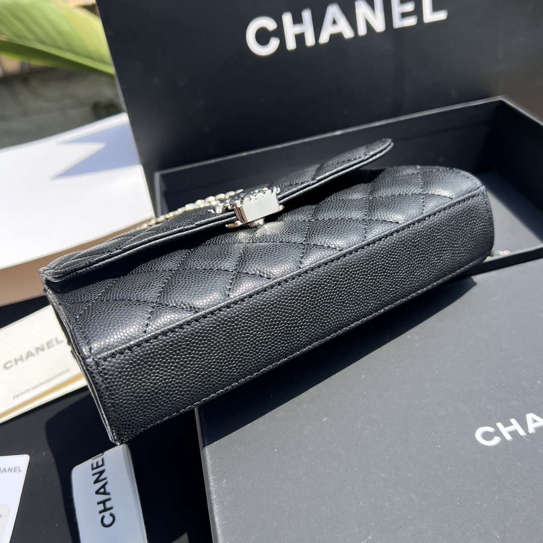 Chanel Caviar Leather Kelly Chain Bag