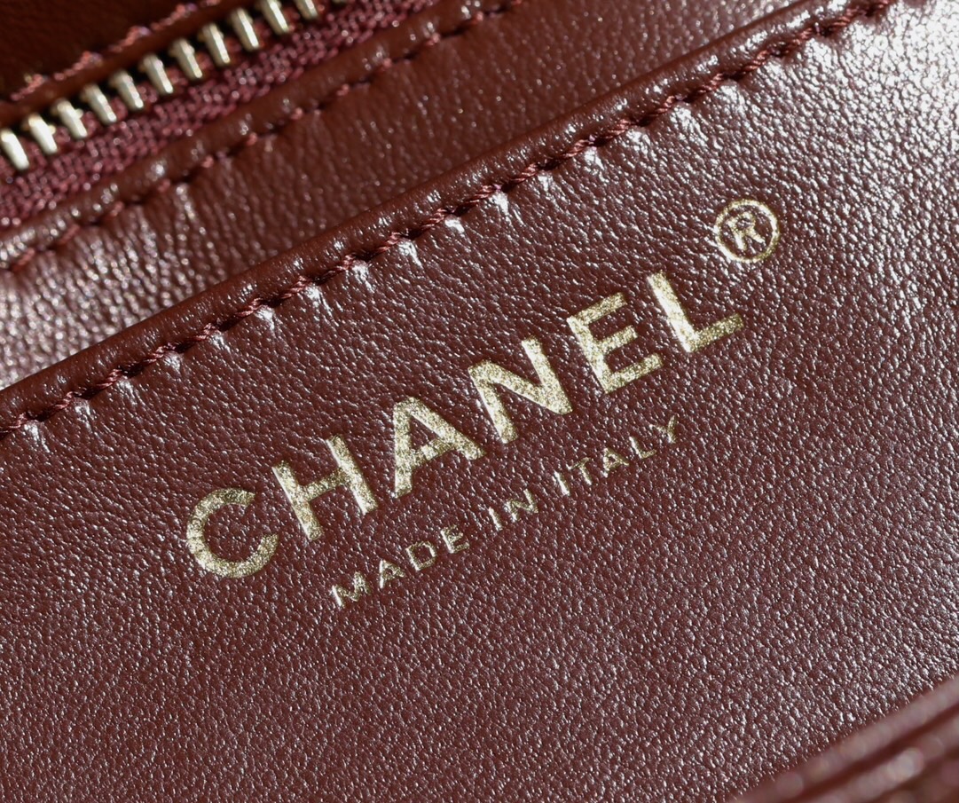 Chanel Lambskin Quilted Handbag