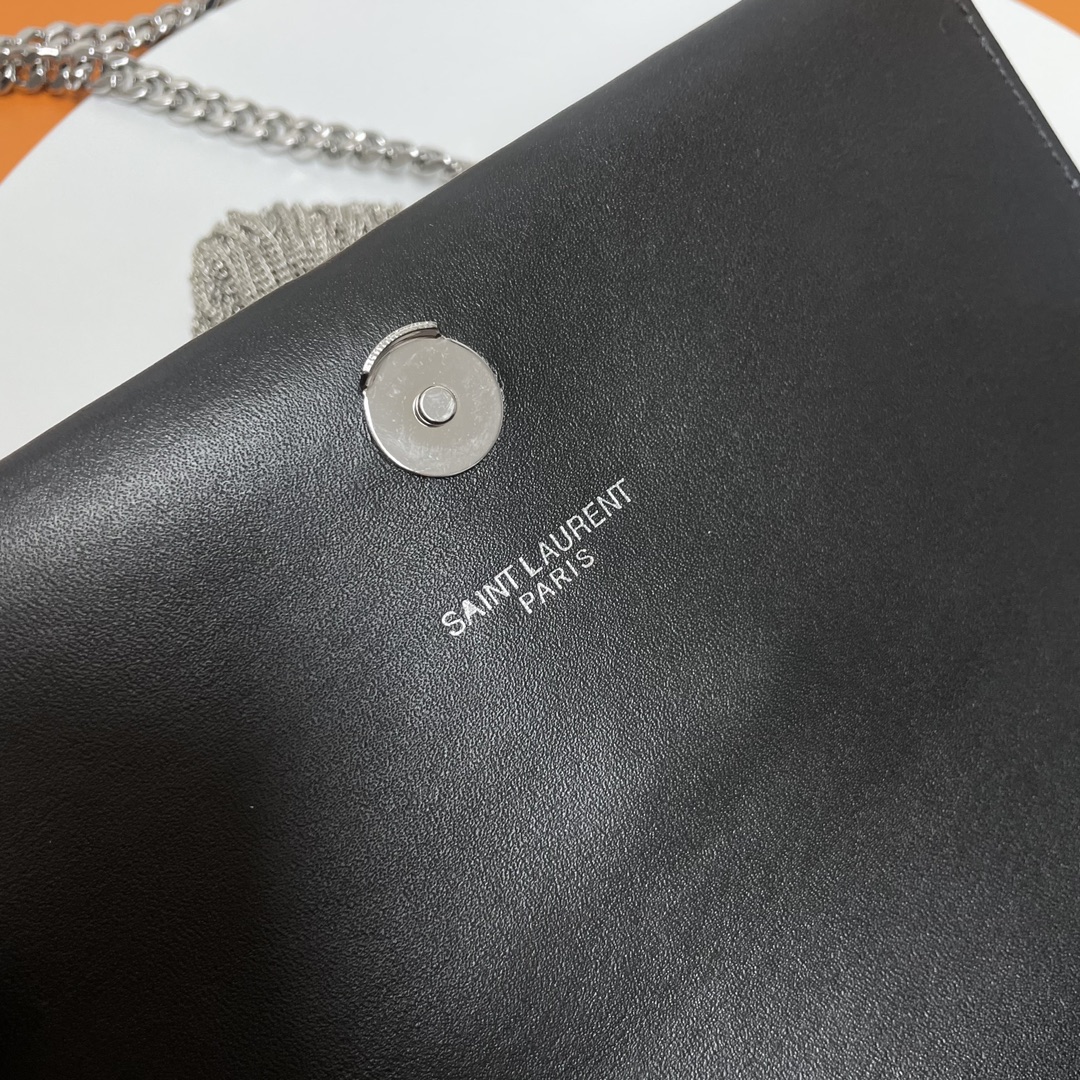 Saint Laurent Classic Chain Shoulder/Crossbody Bag for Women  in Black