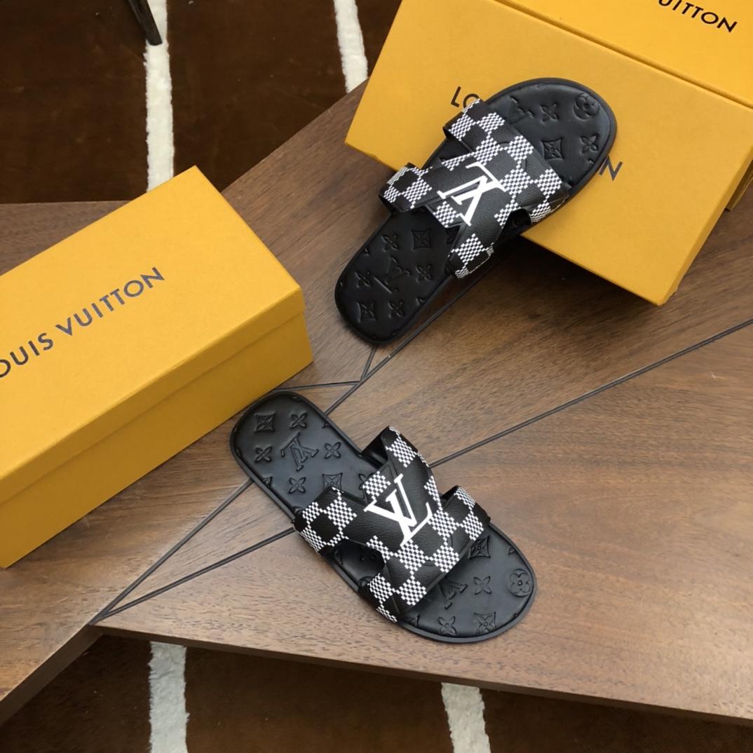 LV Fashionable Classic Versatile Leather Slippers