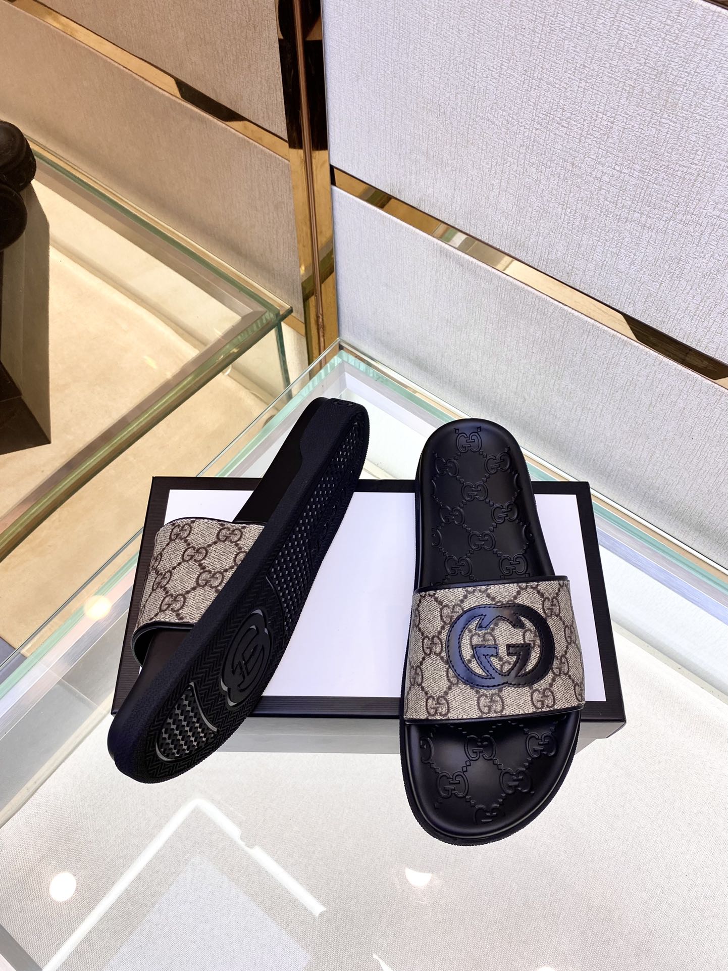 Gucci Vintage Print Flat Slippers