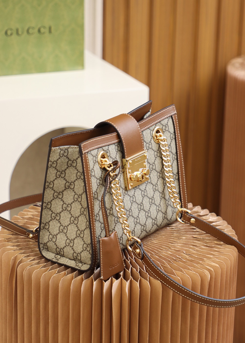 Gucci Classic Vintage-Inspired Leather Single-Shoulder Mini Tote