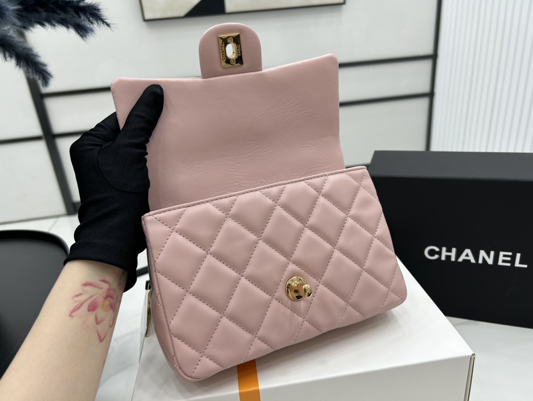Chanel Elegant Lambskin Crossbody Bag