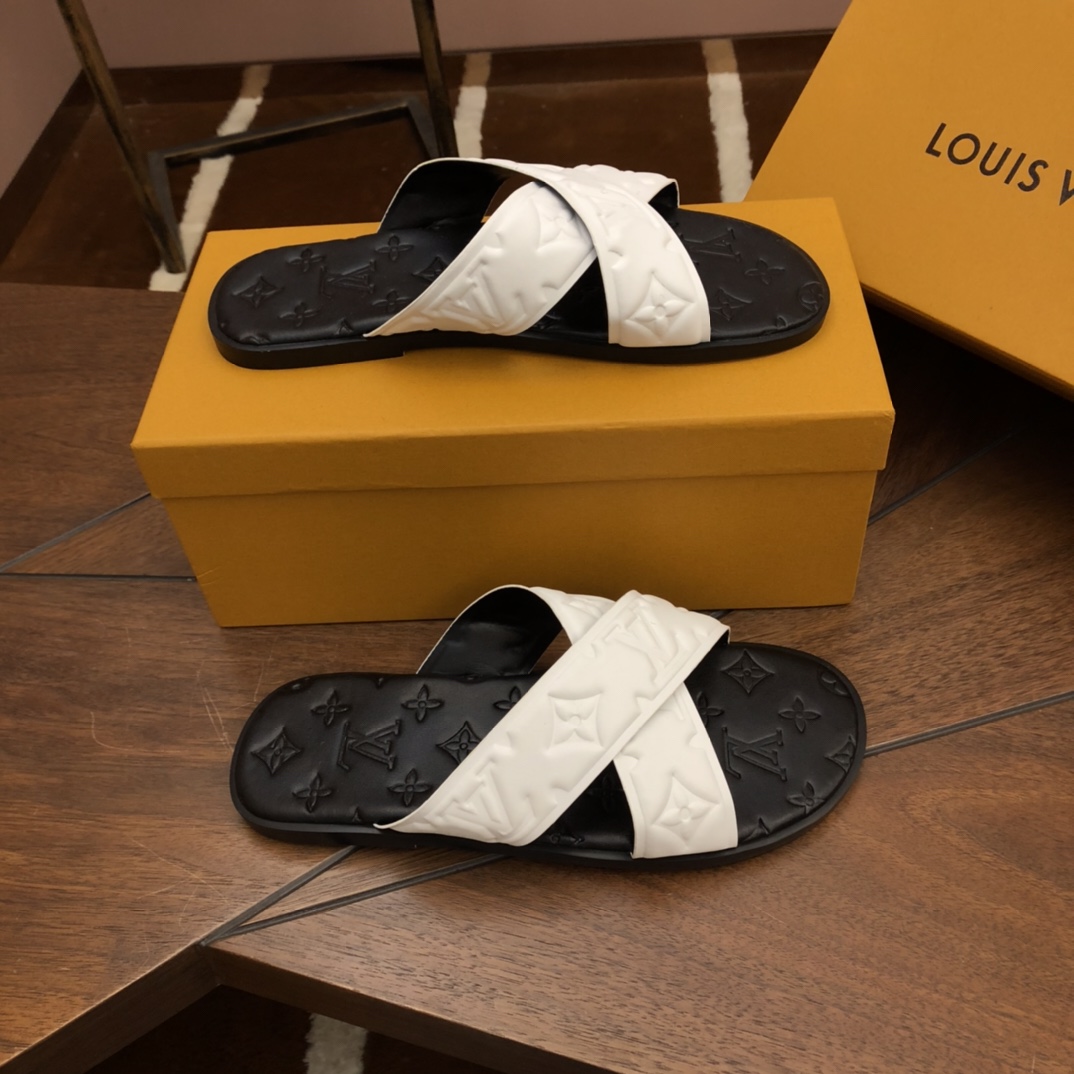 LV Fashionable Classic Versatile Leather Slippers