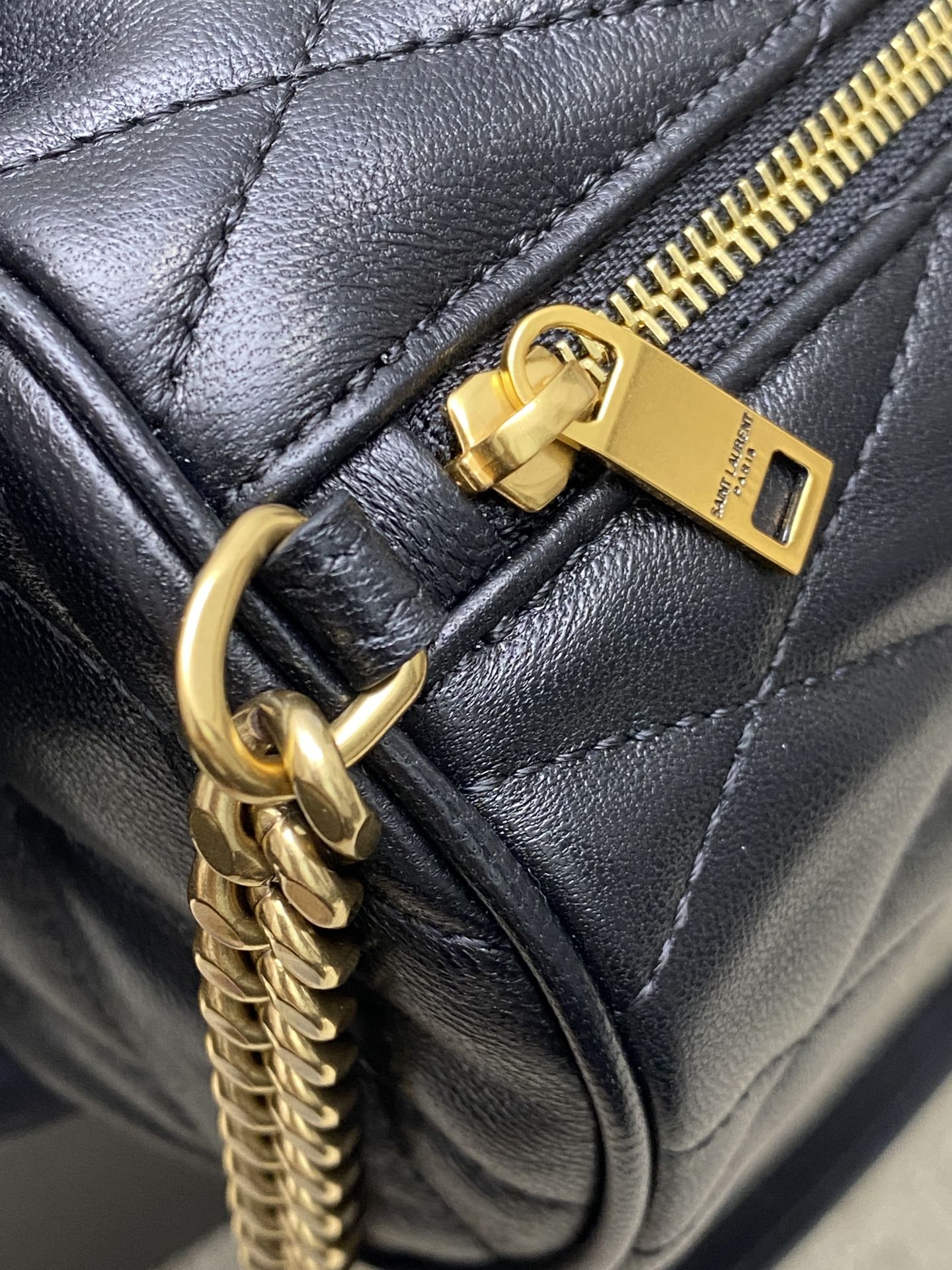 Saint Laurent Classic Chain Shoulder/Crossbody Bag for Women