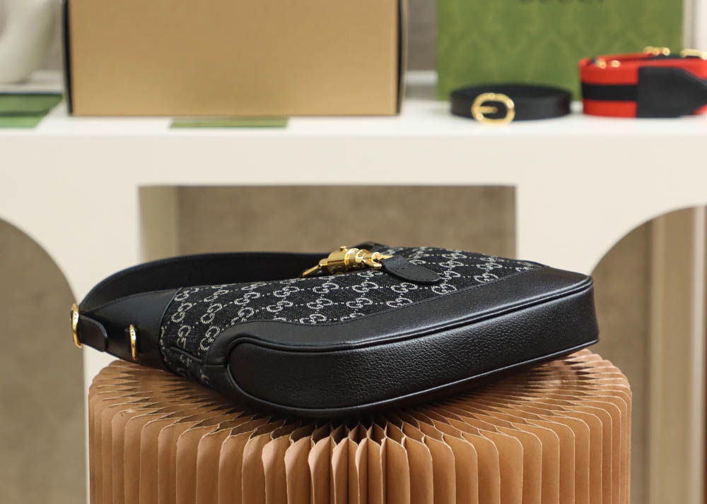 Gucci Canvas Crossbody&Undream Bag