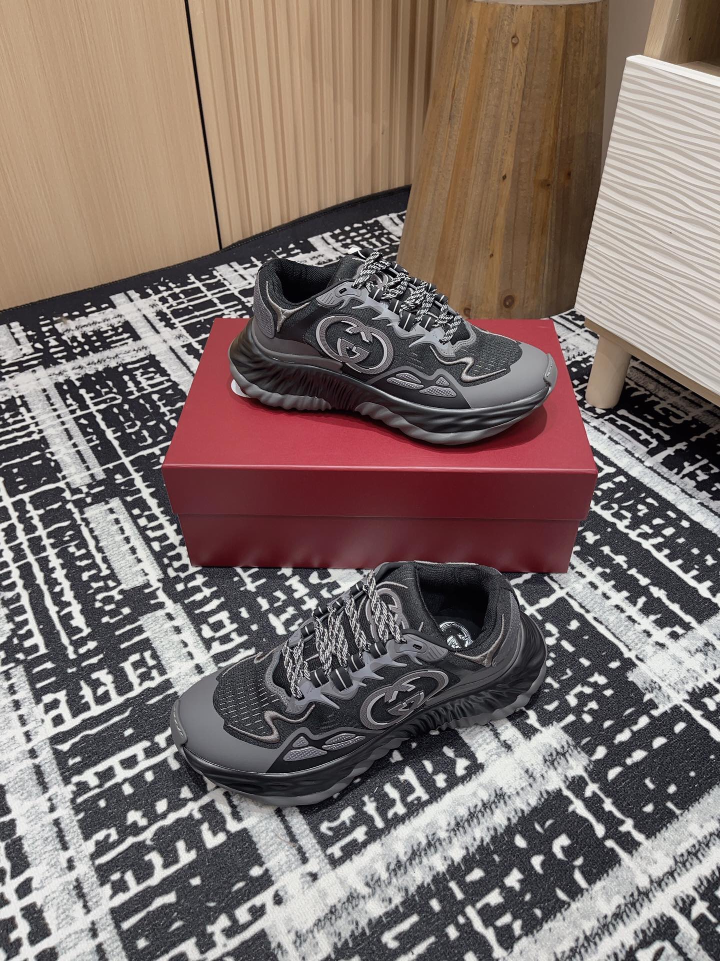 Gucci Ripple Sneakers