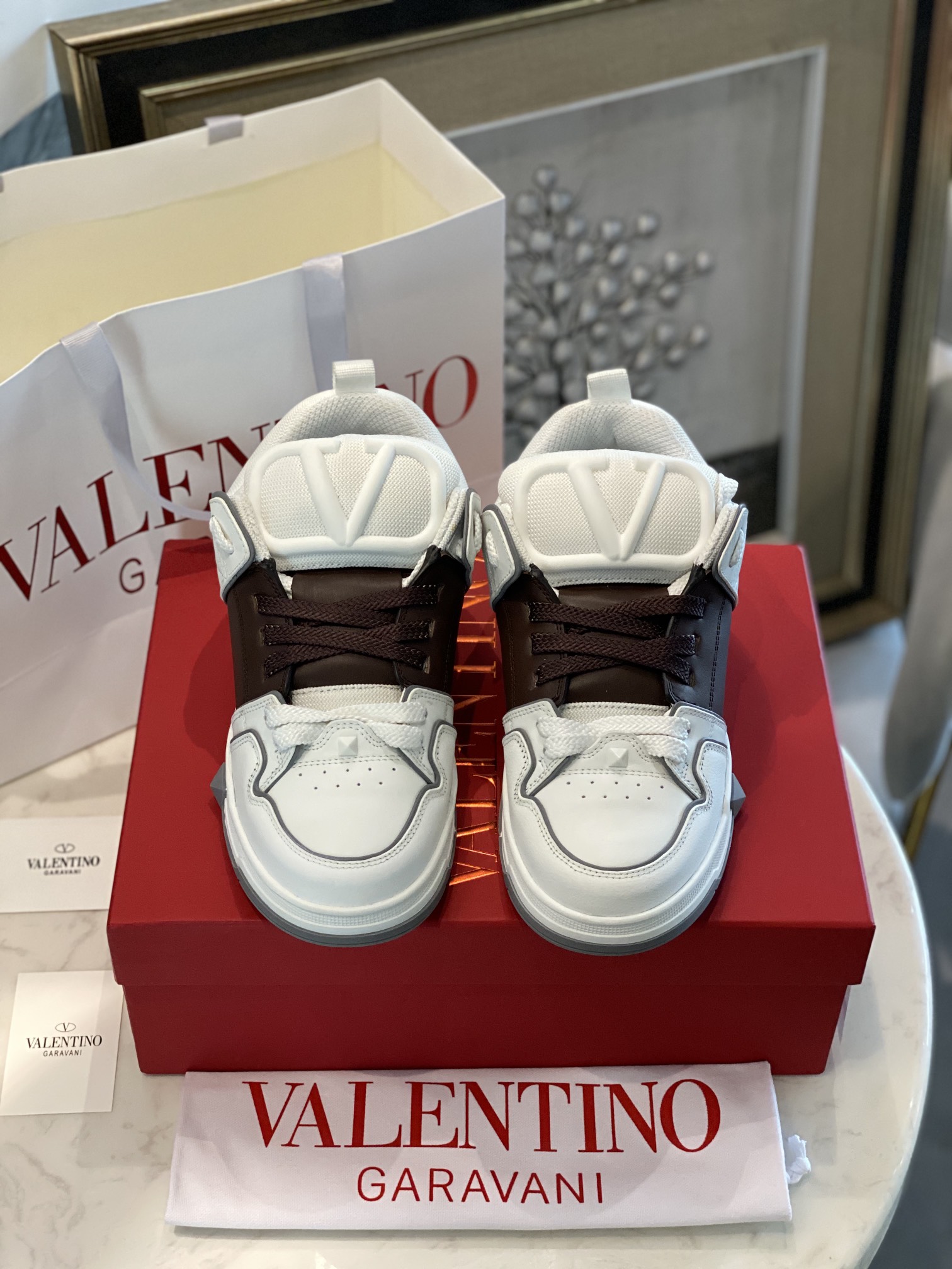 Valentino ONE STUD Calfskin Lace-Up Sneakers