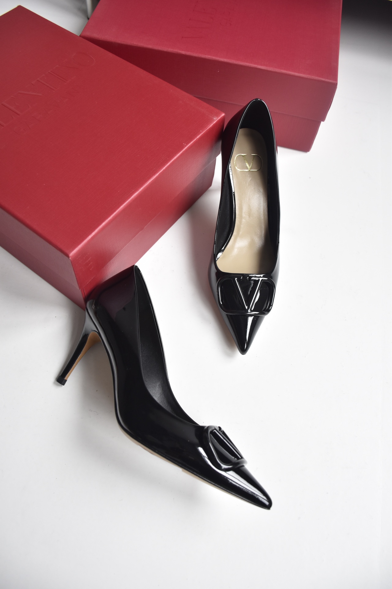 Valentino Classic Patent Leather High Heels (4cm/8 cm)