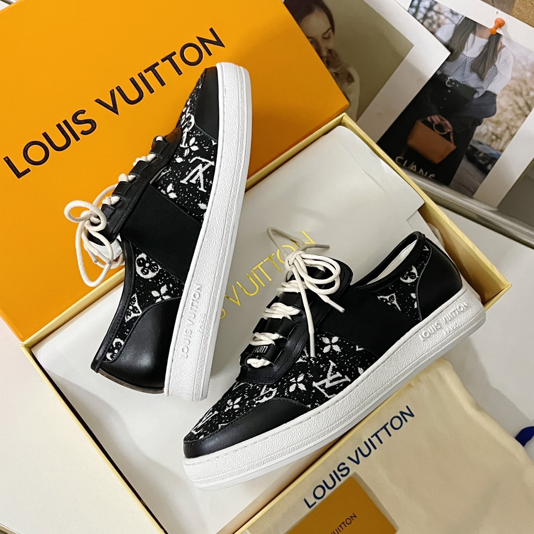 Louis Vuitton Versatile Laced Casual Shoes