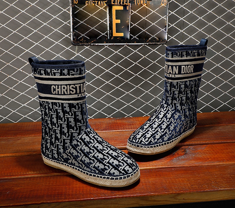 Dior Granville Snow Boots: The Hottest Winter Trend