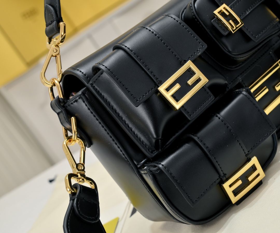 Fendi Baguette Multi-Pocket Handbag