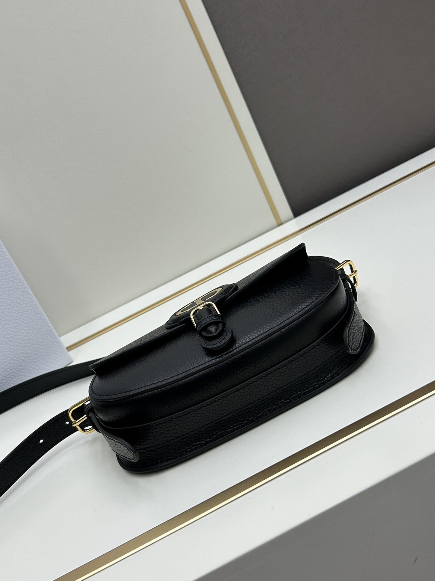 DIOR First-Layer Cowhide Saddle Bag