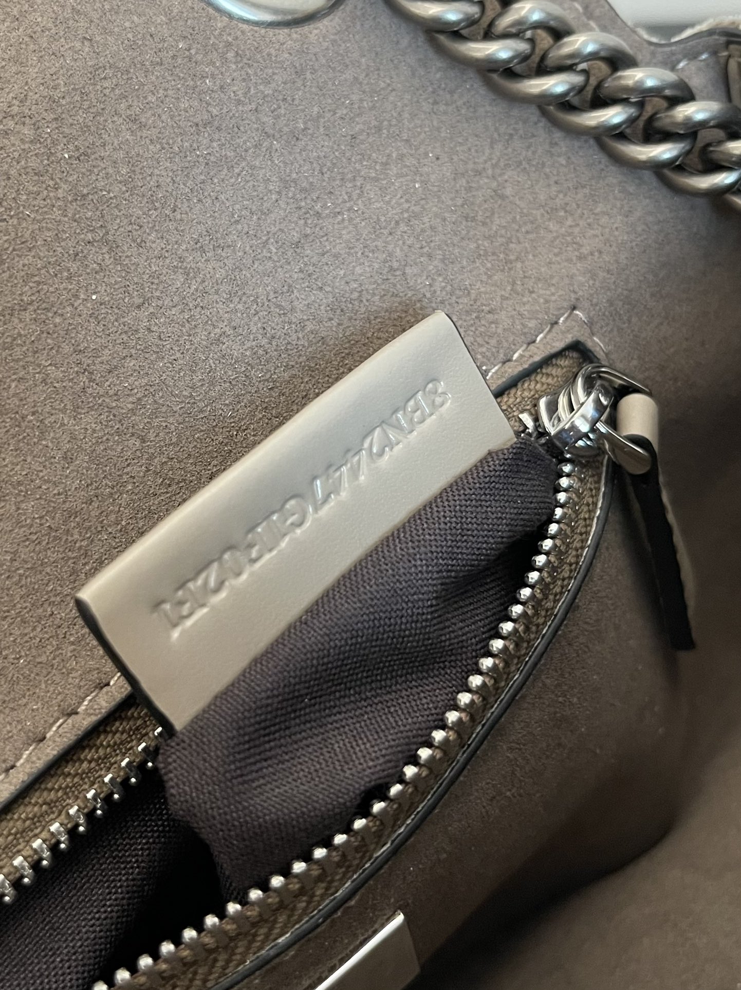 FENDI Conic Baquette Chain Bag