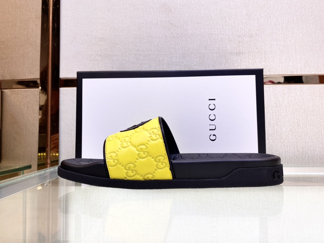 Gucci Casual Flat Sandals