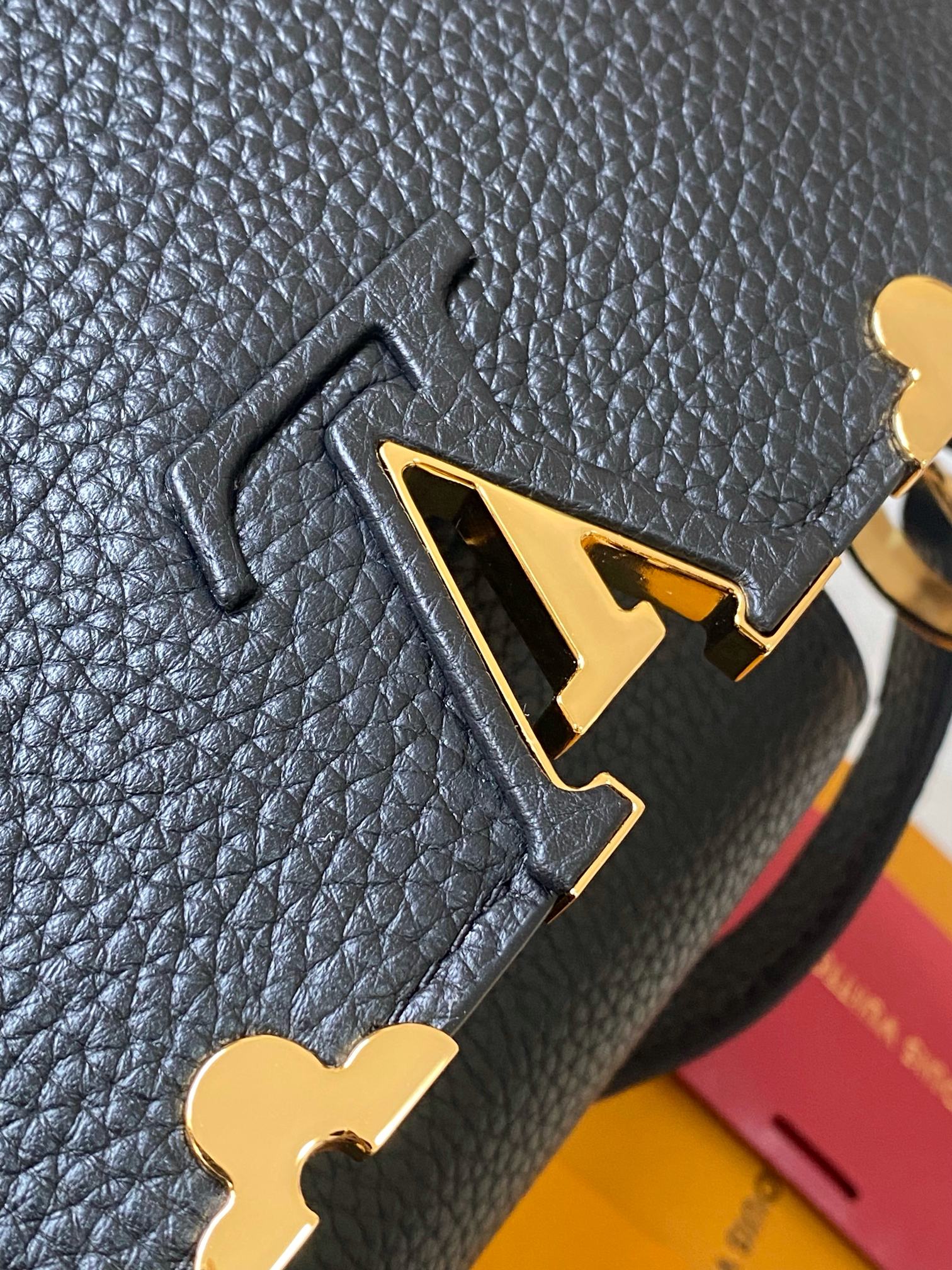 Louis Vuitton Capucines Flower Crown Handbag（Three Sizes）