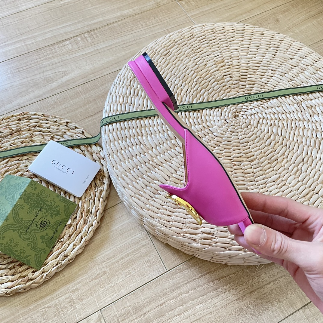 Gucci Square-Toe Leather Slippers