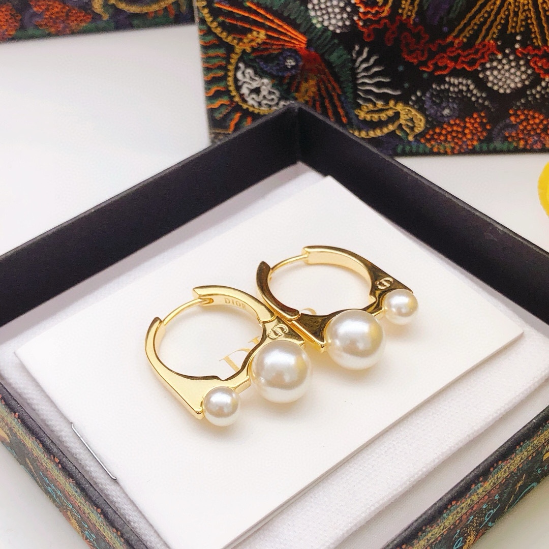 Dior Pearl Earrings