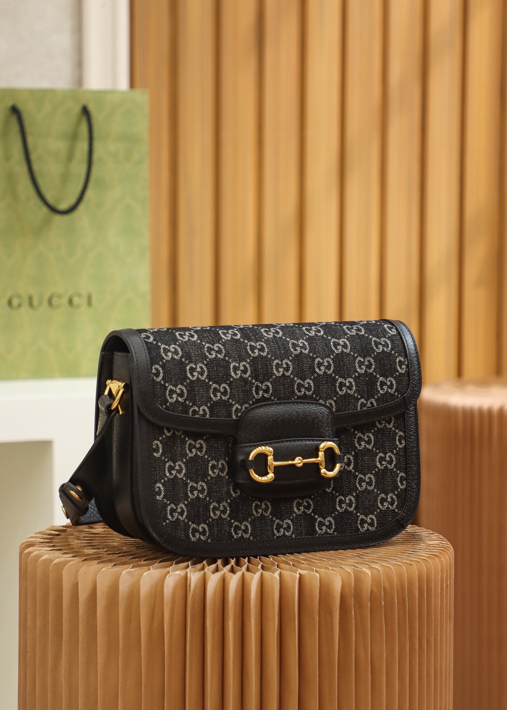 Gucci Classic Rich-Tone Leather Crossbody/Shoulder Bag