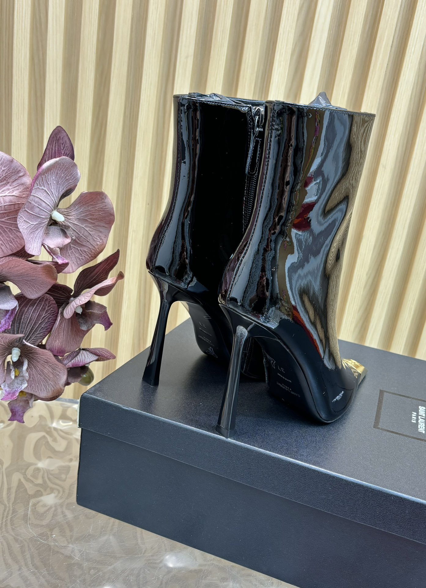 Saint Laurent Lee Patent Leather High-Heel Boots(11CM)