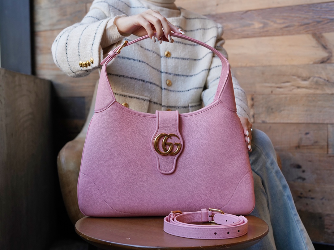GUCCI Chip-Embedded Aphrodite Medium Handbag