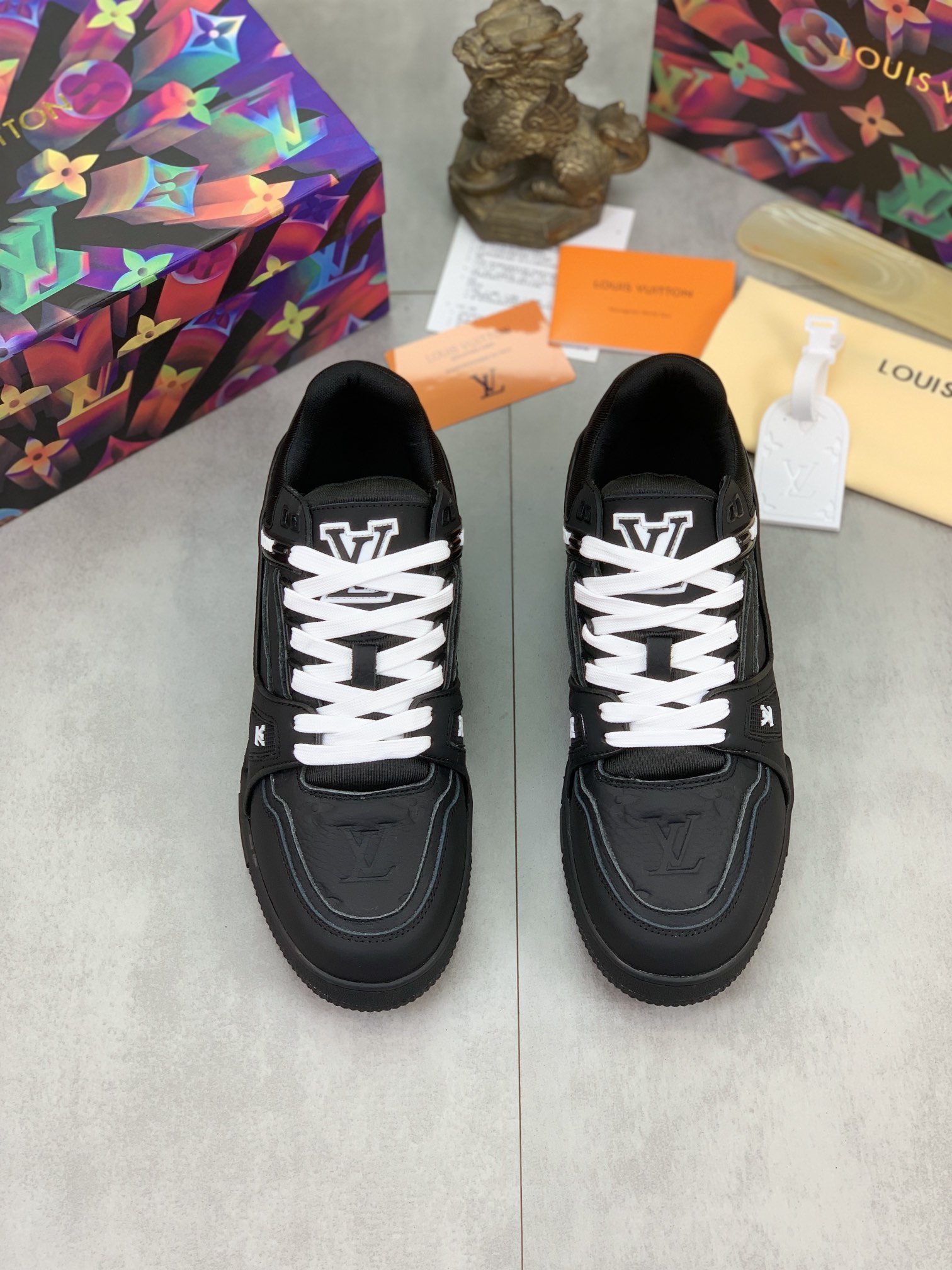 Louis Vuitton Fashionable Versatile Sneakers