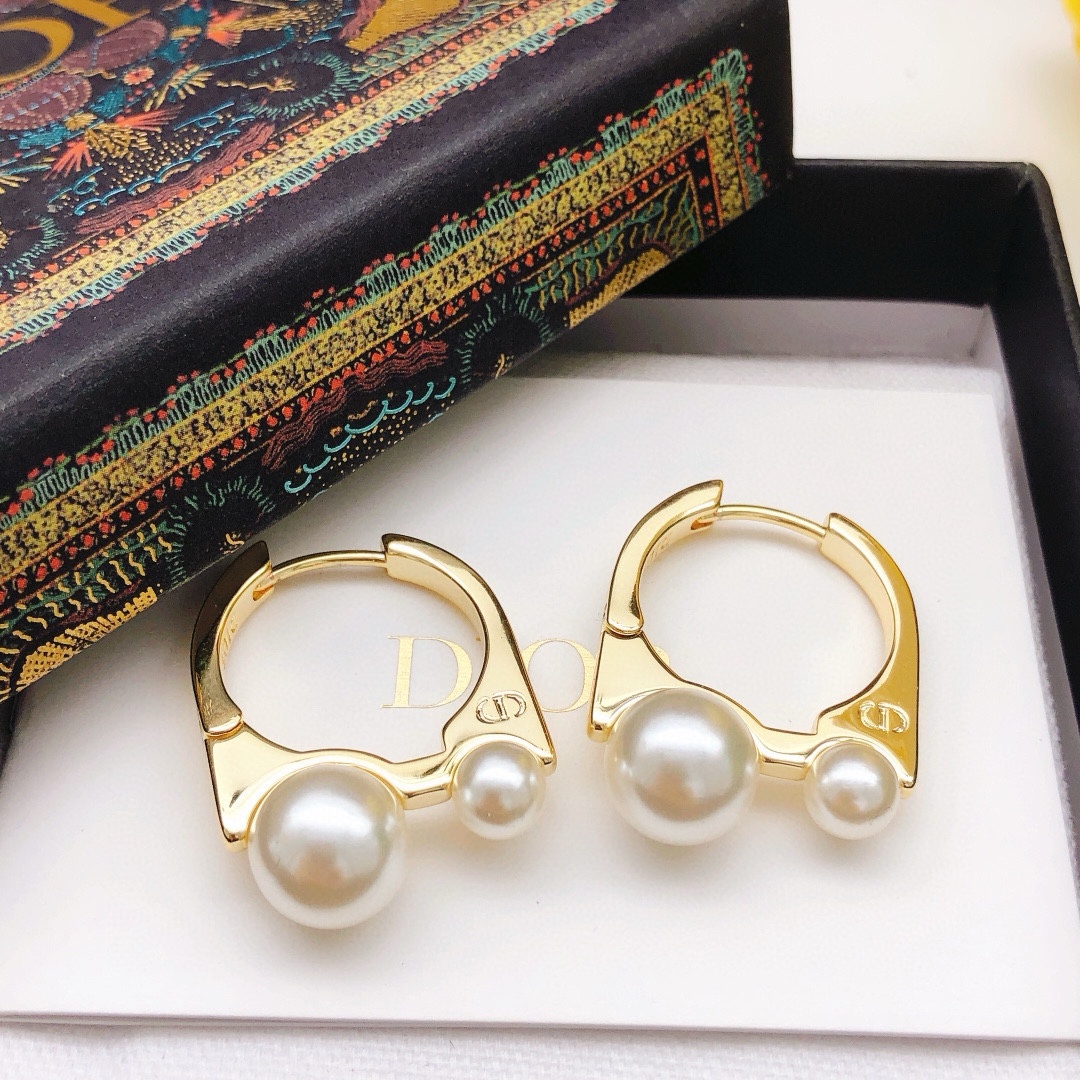 Dior Pearl Earrings