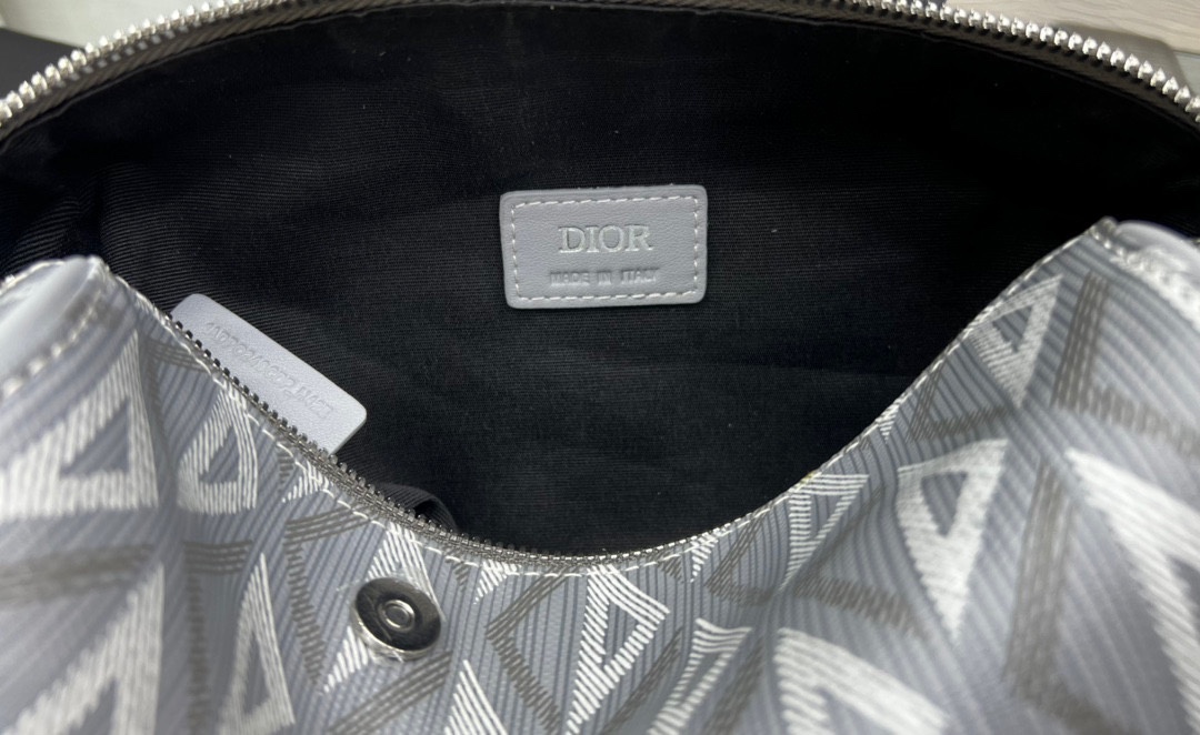 DIOR Lingot Toiletry Bag