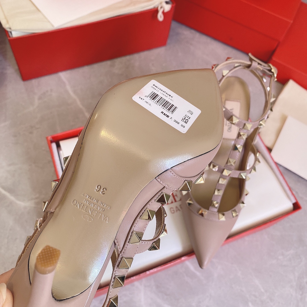 Valentino ROCKSTUD Patent Leather Lace-Up Studded High Heels (Heel Height: 10cm)