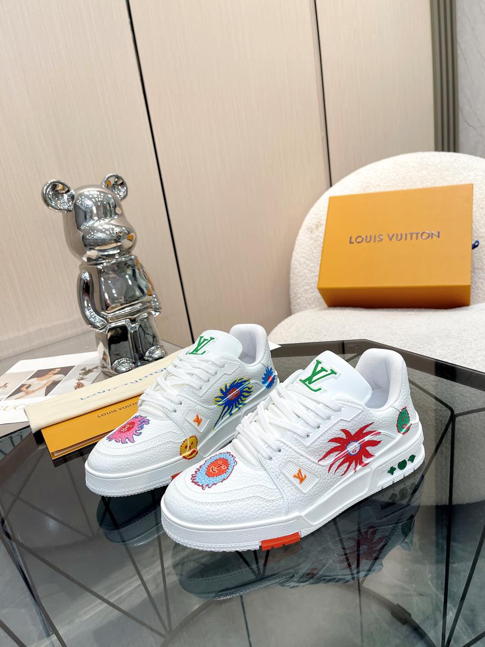 Louis Vuitton Fashionable Versatile Sneakers