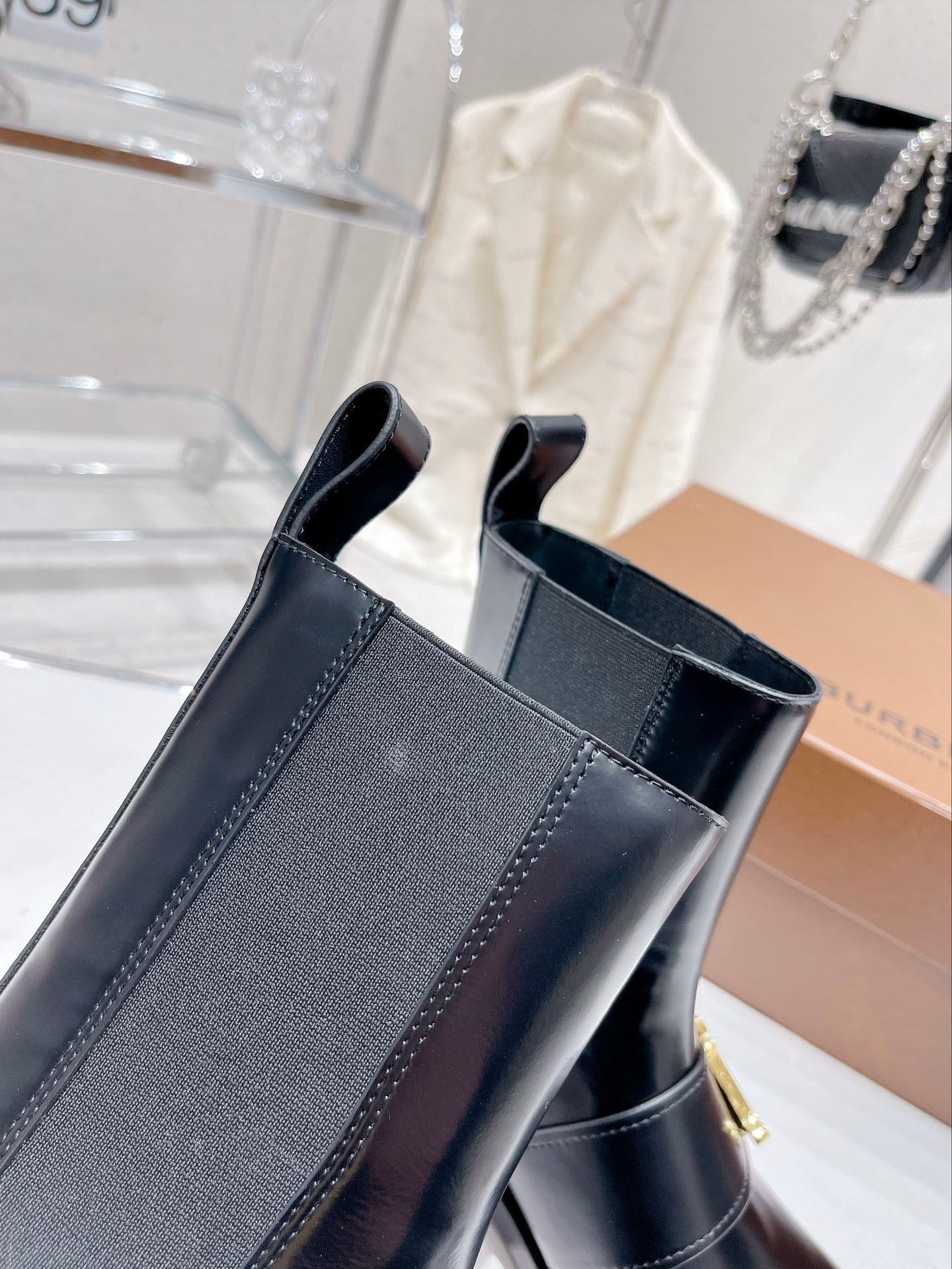 Burberry Chelsea Leather Short Boots