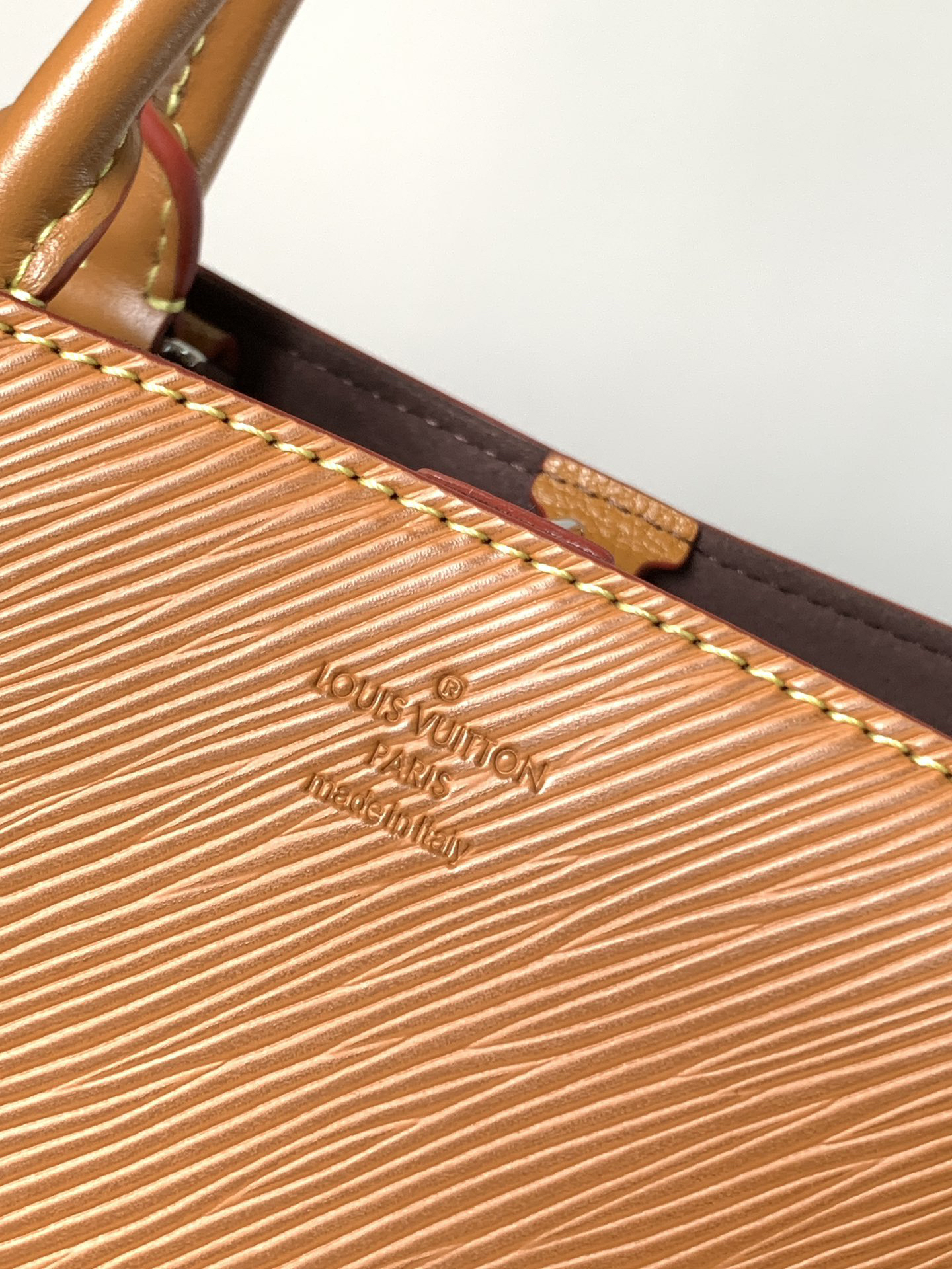 LV Marelle Tote Medium Handbag in Top-Grain Leather