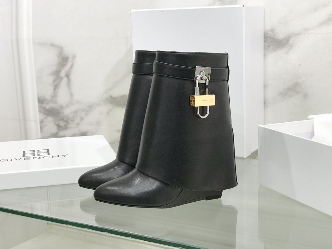 Givenchy Classic Leather Ankle Boots